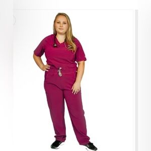 Essential Threads scrub set in wine burgundy women’s Pomfrey set size Small